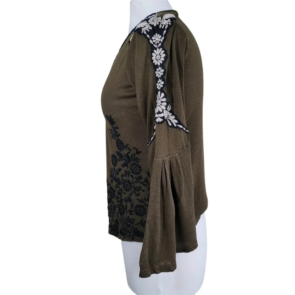 Lucky Brand Boho Embroidered V neck pullover size small - Picture 2 of 7